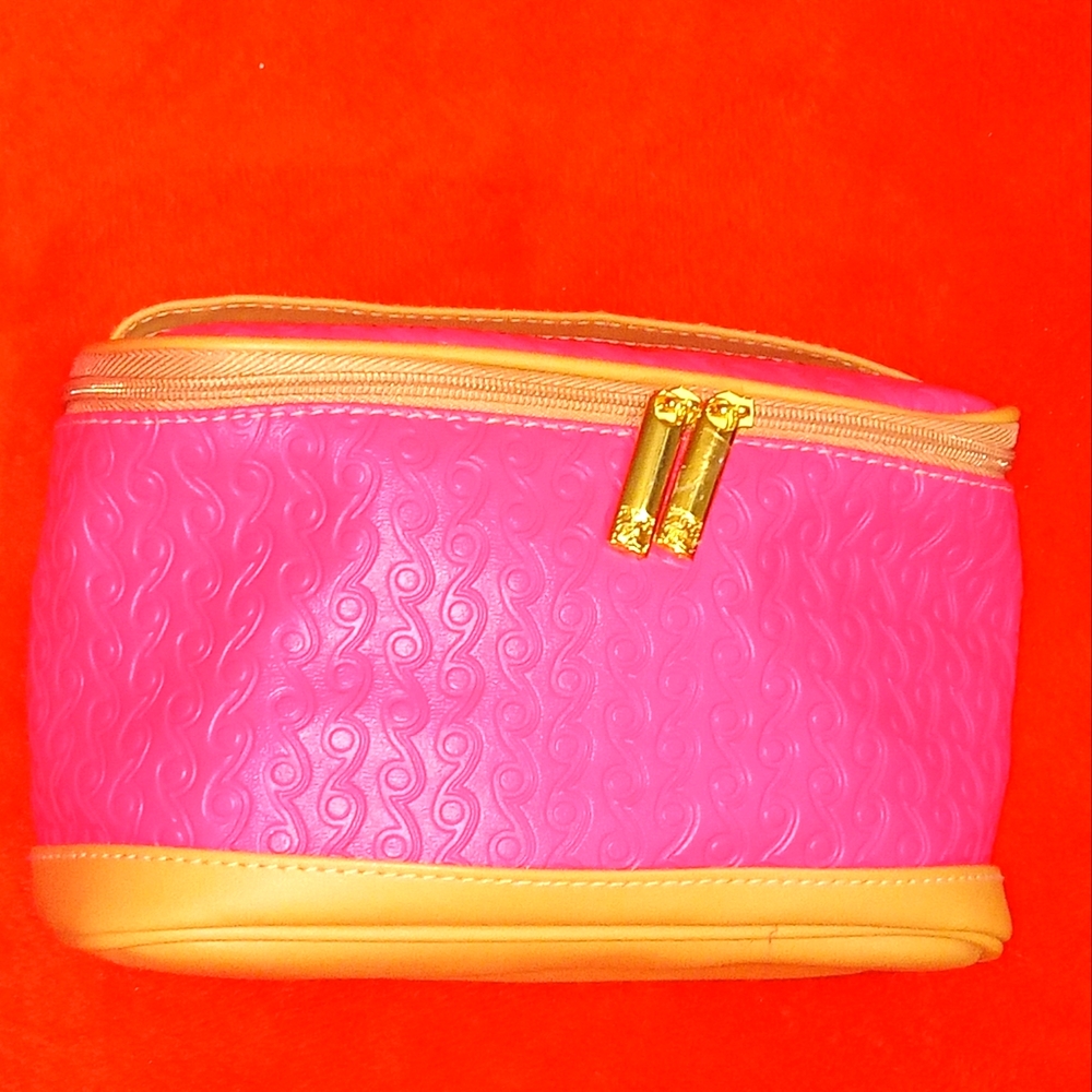 Pretty in pink Estee Lauder cosmetic bag